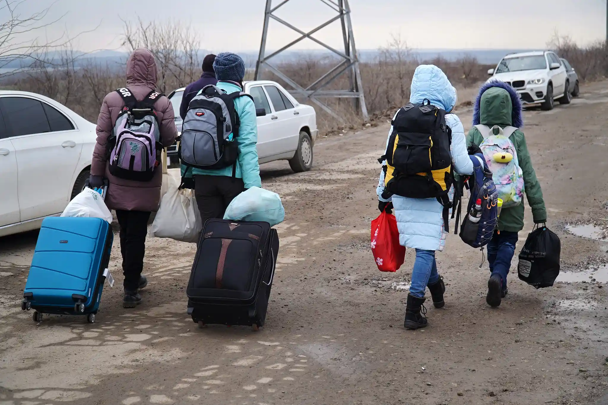 People flee the military offensive in Ukraine