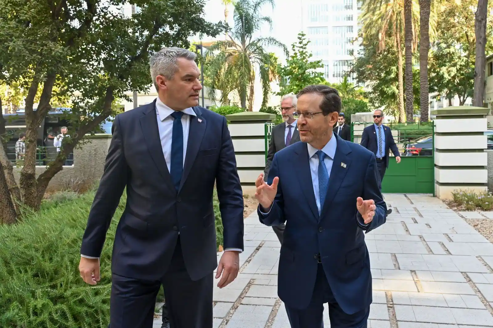 Austrian Chancellor Karl Nehammer with Israeli President Isaac Herzog